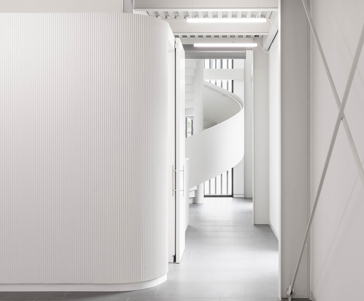 GALLERIA LARGA_0000_29-Mazzoleni-ph_ST