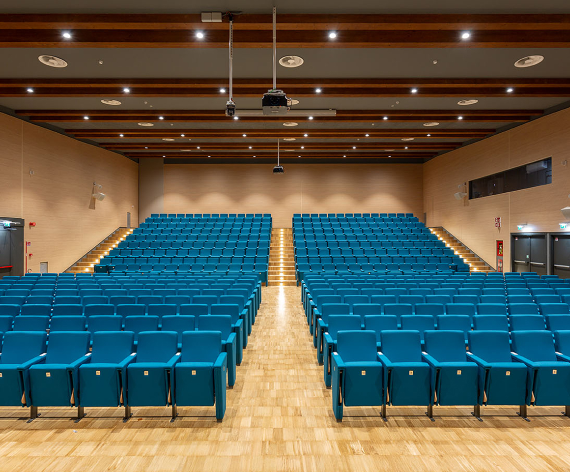 GALLERIA LARGA_0006_1_SalaConferenze-1