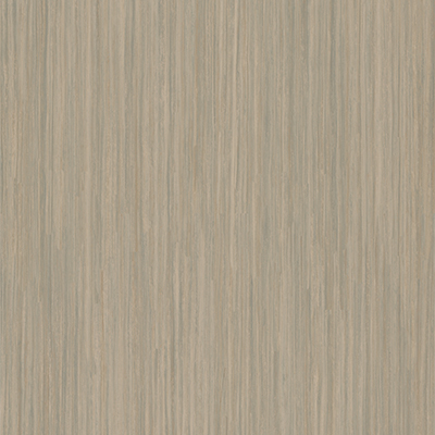 Dettaglio pavimento in PVC ad effetto legno parquet con venature realistiche.