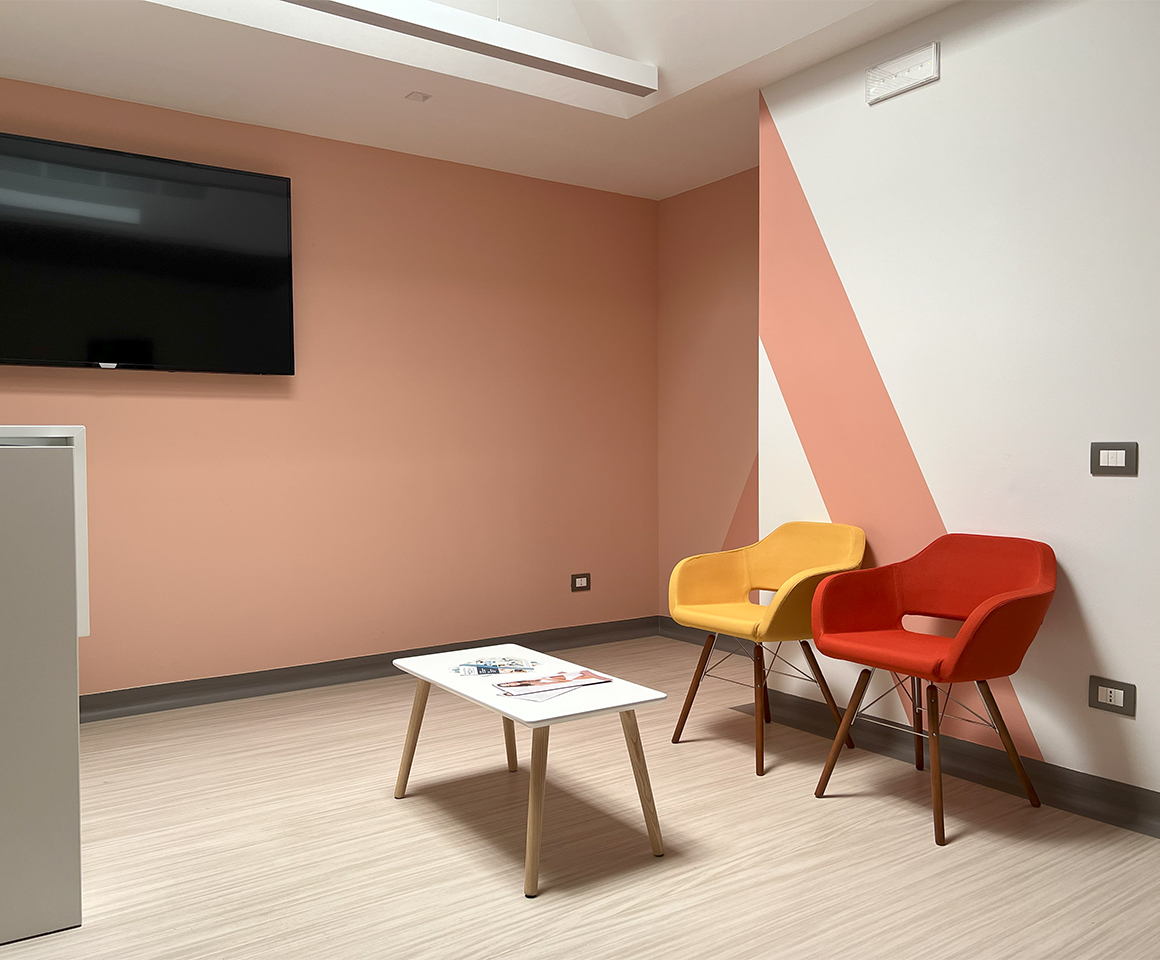 Render astratto con pavimento in parquet ed elementi di design per architettura